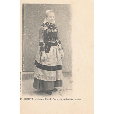 Finistere - Jeunes Filles de Quimper vers 1900 